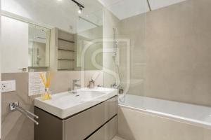 Emerald by Kristal Collection