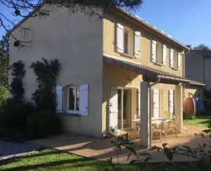 LE SECOND SOUFFLE Maison proche centre ville de Die tout peut se faire à pied gare SNCF marché U express rivière - Solaure-en-Diois