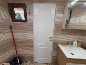 Astonishing view by the lake near Bucharest