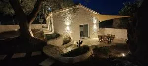 Chrisanthi's Cottage - Mougkelátika