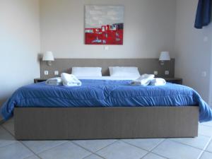 Double or Twin Room with Sea View