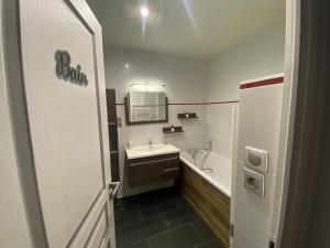 Appartements LA FORCLAZ - Centre ville & Lac, Balcon, Parking : photos des chambres