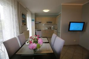 Two-Bedroom Apartment room in Villa Marica
