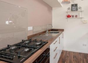 JOIVY Loft at the Brewery with Free Parking
