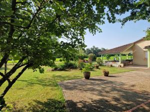 Villas Magnifique Villa a la campagne avec piscine : photos des chambres