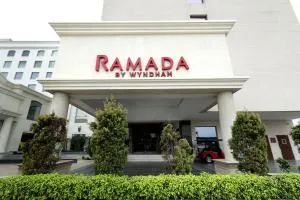 Ramada by Wyndham Lucknow Hotel and Convention Center - Nilmatha