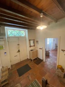 Maisons de vacances Maison de campagne au calme dans un bois de chene : photos des chambres