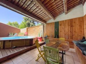 Villas Superbe Villa avec piscine, 4 chambres a Vinassan : photos des chambres
