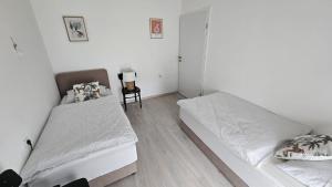 St Anthonys House with Parking