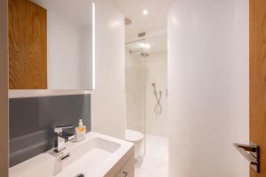 Luxury Knightsbridge Residence - Next to Harrods