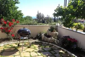 Townhouse Mara - Kassandrinón