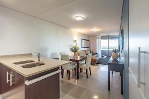 Modern Beachfront with Ocean Views - Infinity G9, Blouberg, Cape Town