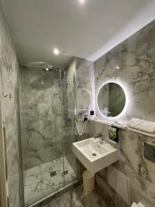 Hotels Sure Hotel by Best Western Reims Nord : photos des chambres