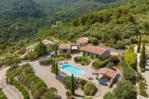 Villa La Genestière - Familienoase und Golfertraum mit Infinity-Pool und 180-Grad-Panoramablick bis zum Meer - La Bastide