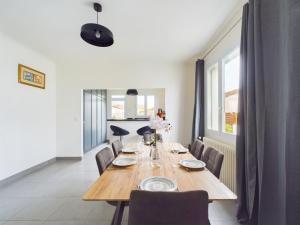 Maisons de vacances A 2,7 km de la plage, maison au calme pour 6 : photos des chambres