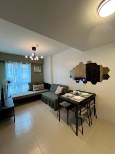 The Rochester, Bridgeview Tower - 1BR Apartment