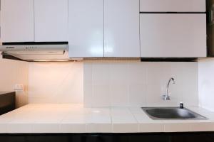 Good Deal Studio Room at Beverly Dago Apartment By Travelio