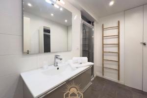 LE SURCOUF Appartement by 4 By SUNSET