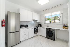 Villa Seabreeze Sofia by Ezoria Villas