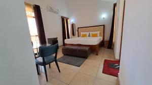 Ary Homestay Nyali- Town Home Behind Citymall