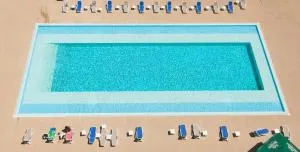 Waves & Whispers Apartments - acces gratuit piscina - 道泽兹西特里奥格