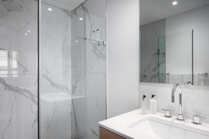 Central Southern Suburbs Leafy Village Neighbourhood