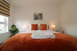 Signature - Oatlands House