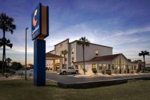 Comfort Suites near Robins Air Force Base