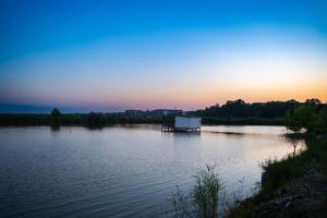 Waves & Whispers Apartments - acces gratuit piscina