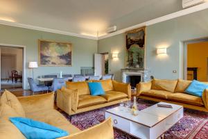 Tintori Luxury Palace by Mamo Florence