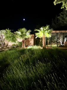 Villas Luxury Villa in front of the famous Pont-du-Gard. : photos des chambres