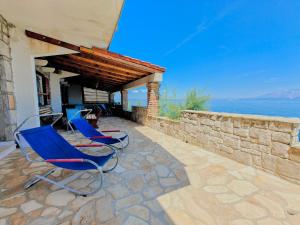 Three-Bedroom Apartment room in Robinson Merlot