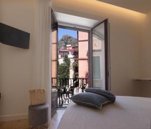 Maia Flora Taormina Apartments