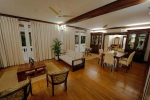 Observatory by Chakolas Pavilion