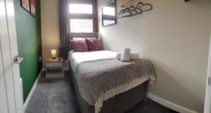 3 Doubles - Sleeps 8 - Ideal for Work Crews