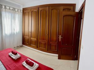 Sun Paradise Beach, WiFi, Sea Views, and Pool