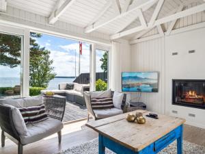 Holiday Home Sten - 30m from the sea by Interhome