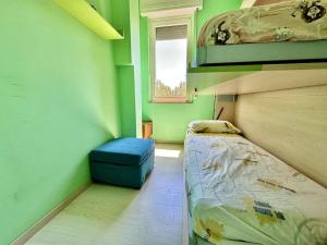 300 mt near the sea and the station exclusive apartment