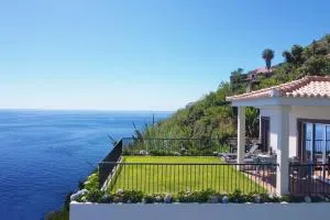 Casa da Fajã Sea Front Clifftop Villa By LovelyStay - Arco da Calheta