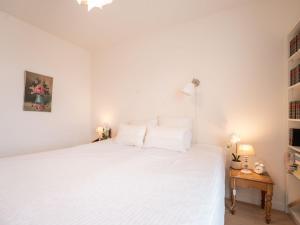 Apartment Lucette quiet but central by Interhome