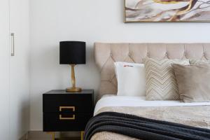 Dubai Creek - Bright & Beautiful 1BR in The Cove