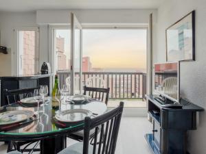 Apartment Cabourg 2000-7 by Interhome