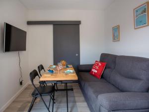 Chalets Chalet La Naty by Interhome : photos des chambres