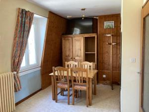 Hotels Hotel Victoria : Chambre Quadruple - Vue sur Montagnes