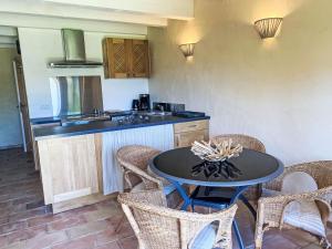 Apartment Le Mas des Trois Anges-2 by Interhome