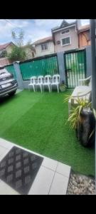 Lax Uno 2 bedroom home with Parking, Wi-Fi, NetFlix and Airconditioned Rooms and Shower Heater