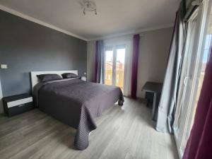 Piso centrico amplio-luminoso