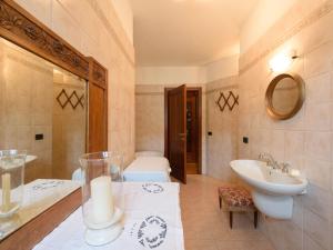 Apartment Le Rose di Rosanna by Interhome