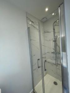 Appartements Spacious apartment of 120 m in Gujan-Mestras : Appartement