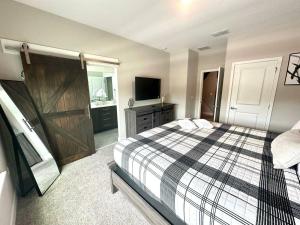 216 Oasis Magic 4BD Villa 5 Min to Disney Magic